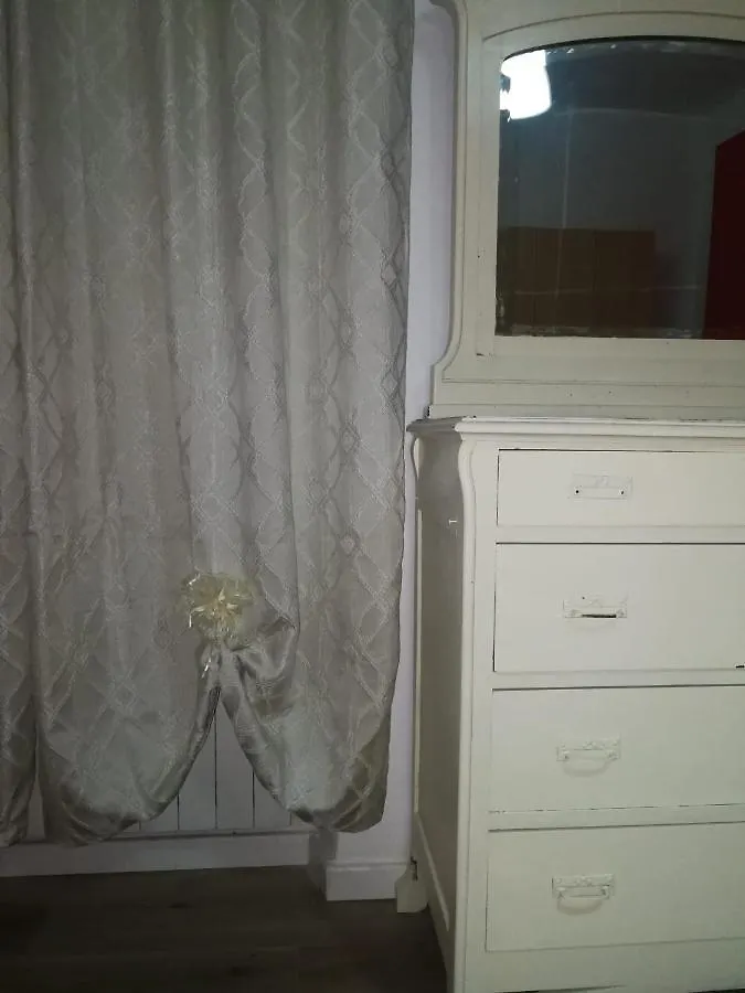 بيت ضيافة ليفورنو Arcobaleno Affittacamere إيطاليا